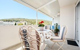 Frana Apartment